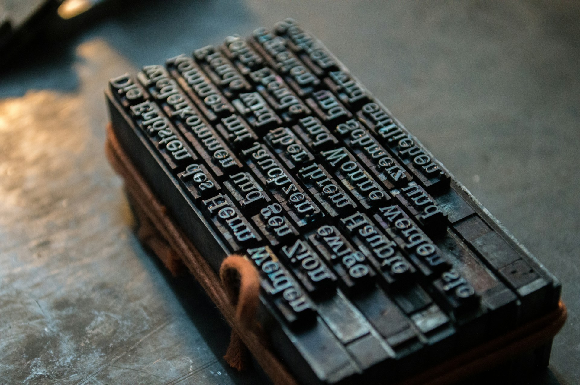 The True Difference Between a Font and Typeface: Then and Now